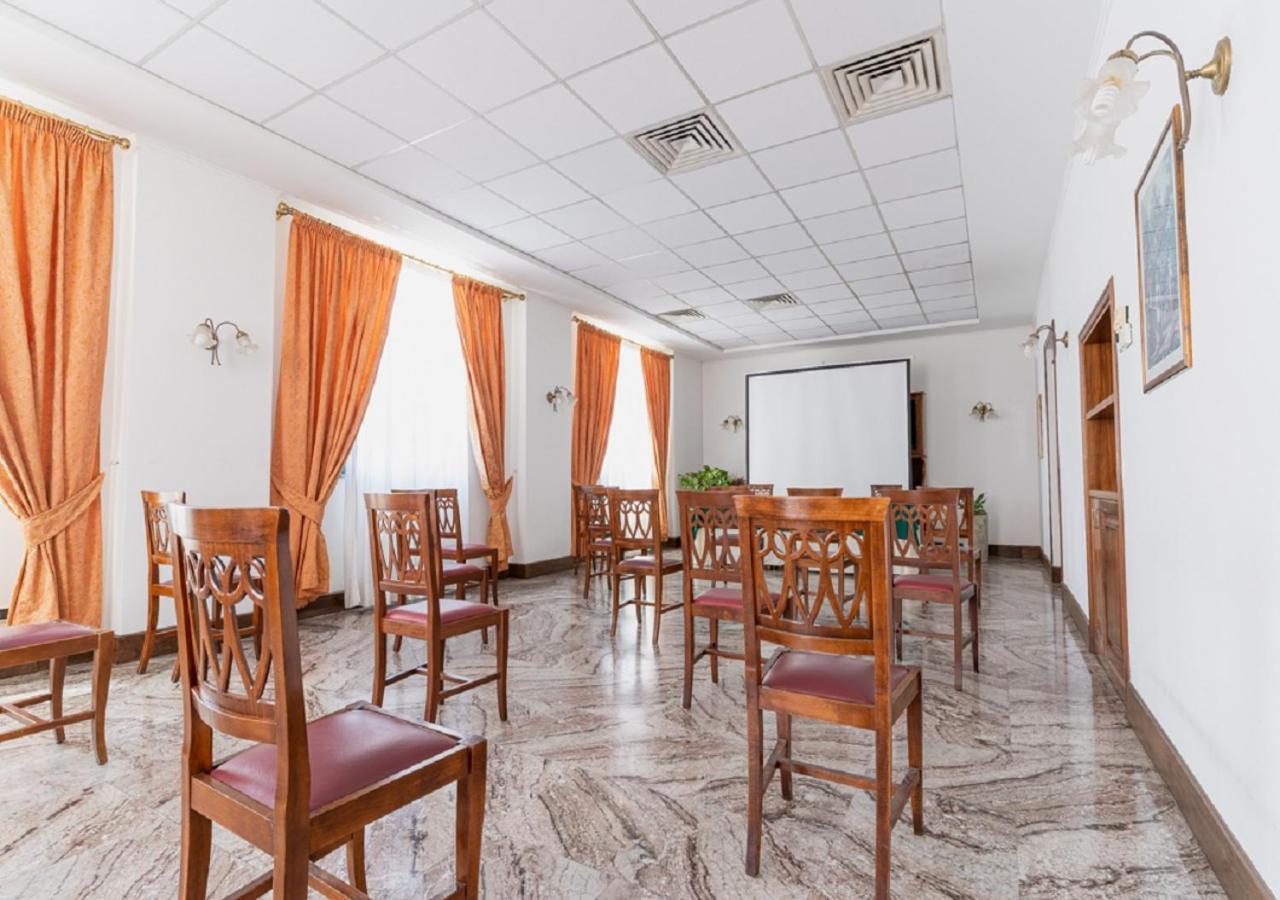 Hotel Villa Delle Rose Oristano Luaran gambar