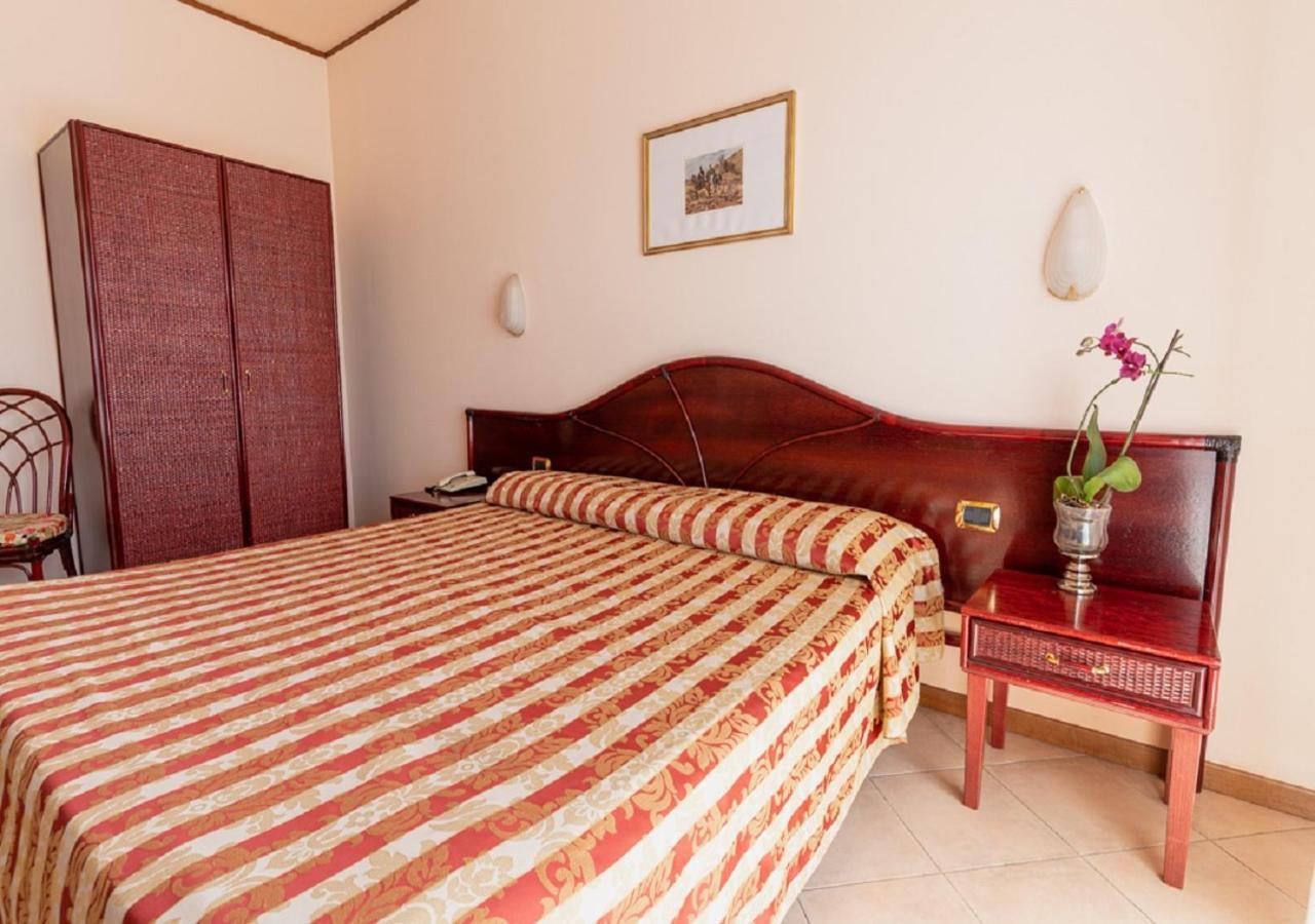 Hotel Villa Delle Rose Oristano Luaran gambar
